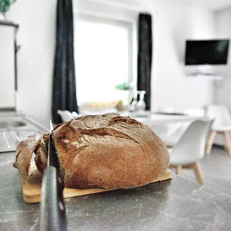 Ebenerdiges Mit Privater Terrasse Und Zwei Schlafzimmern Feriehus Mönkebude