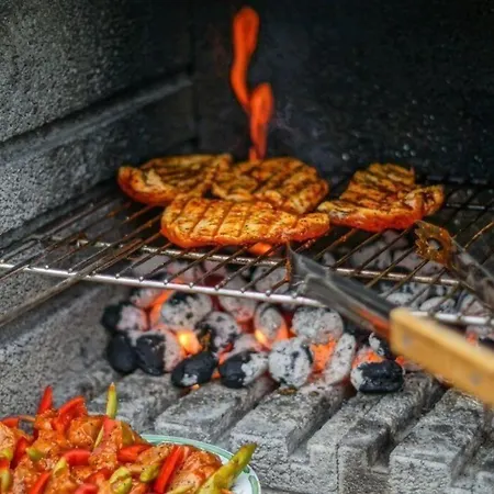 Ebenerdiges Mit Privater Terrasse Und Zwei Schlafzimmern * Mönkebude