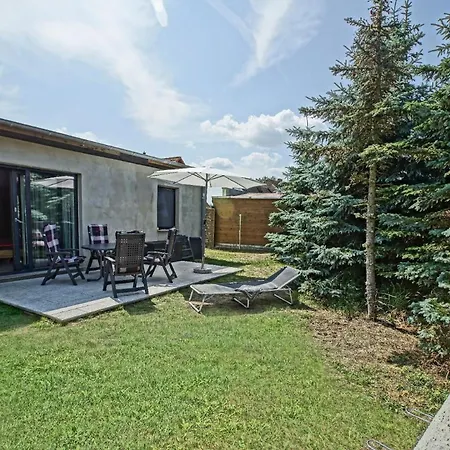 Ebenerdiges Mit Privater Terrasse Und Zwei Schlafzimmern