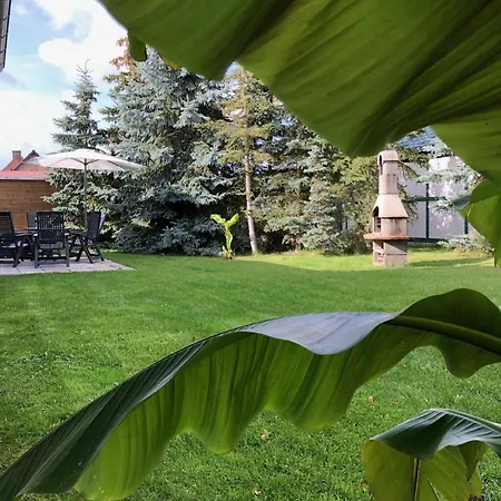 Ebenerdiges Mit Privater Terrasse Und Zwei Schlafzimmern