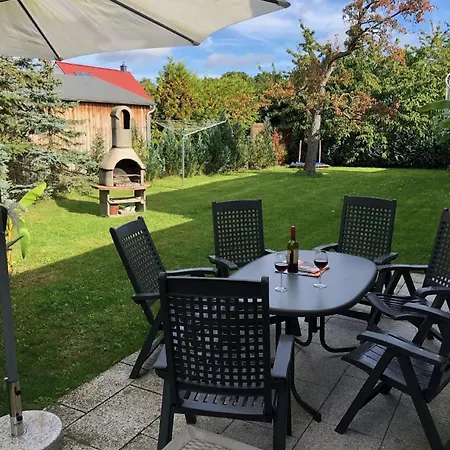 Ebenerdiges Mit Privater Terrasse Und Zwei Schlafzimmern Feriehus *